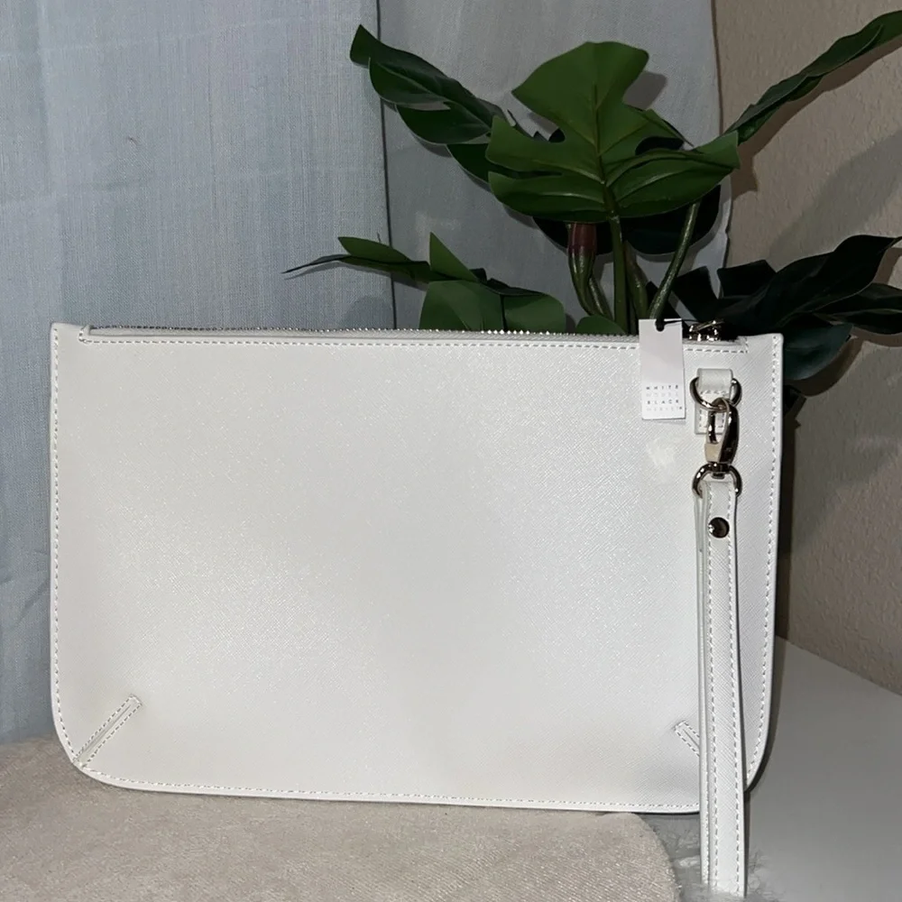 White House Black Market White Floral Studded Wristlet- No Tags but Never Used! - Picture 2 of 9